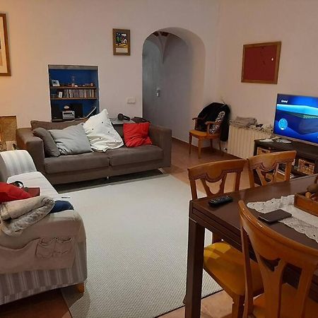 Preciosa Casa De 2 Pisos A 50 Metros De La Playa Villa Canet De Mar Luaran gambar