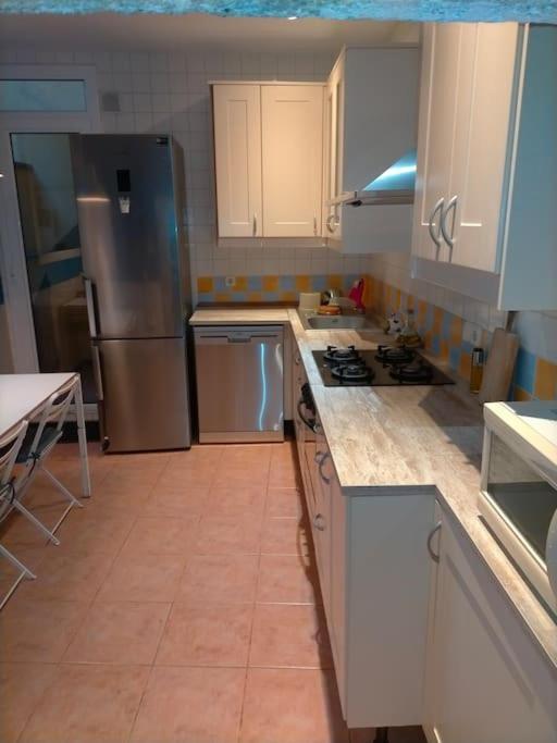Preciosa Casa De 2 Pisos A 50 Metros De La Playa Villa Canet De Mar Luaran gambar