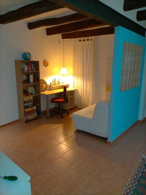 Preciosa Casa De 2 Pisos A 50 Metros De La Playa Villa Canet De Mar Luaran gambar